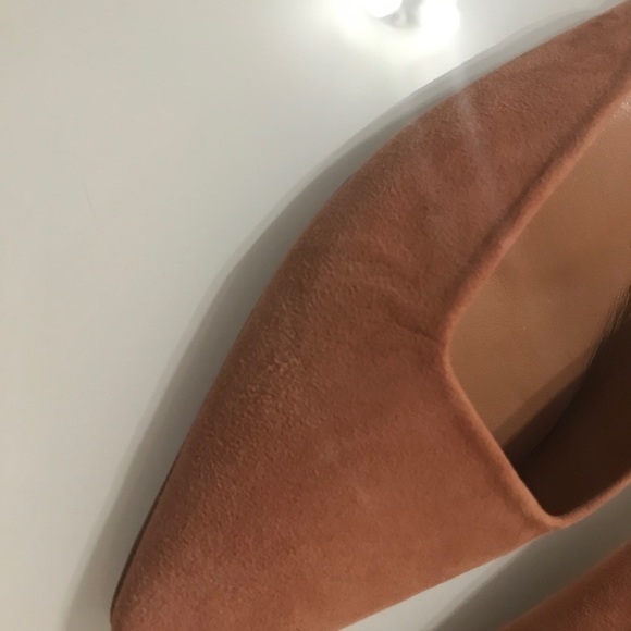 LoQ Suede Mules - Picture 4 of 8